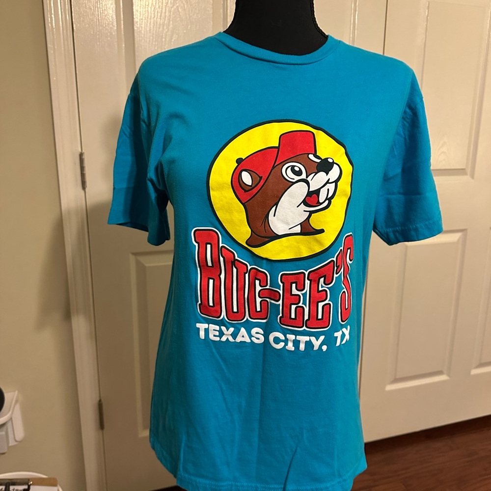 Buc-ee's Blue Short Sleeve Men's Tee bin5
